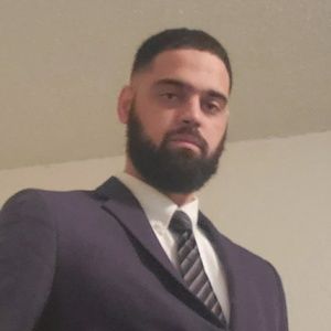 Meet your Posher, Dustin